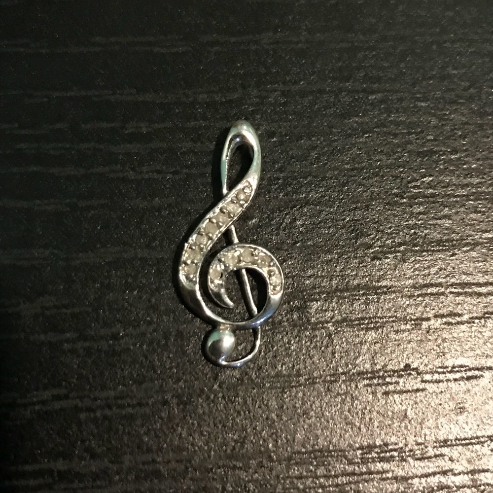 Sterling silver and diamond chip pendant